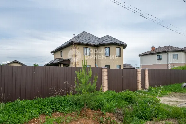 Коттедж, 218 м², участок 15 сот.