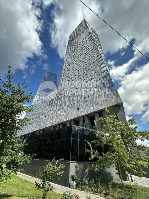 2-комн. квартира, 98.3 м², 30/53 эт.