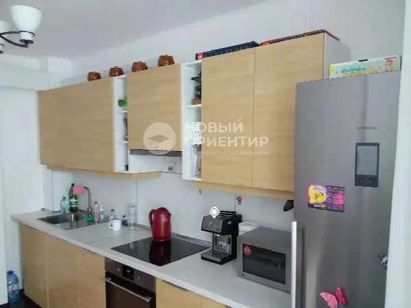 2-комн. квартира, 77.9 м², 2/28 эт.