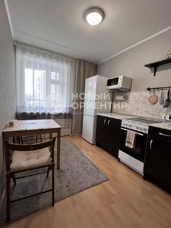 1-комн. квартира, 37.2 м², 2/10 эт.
