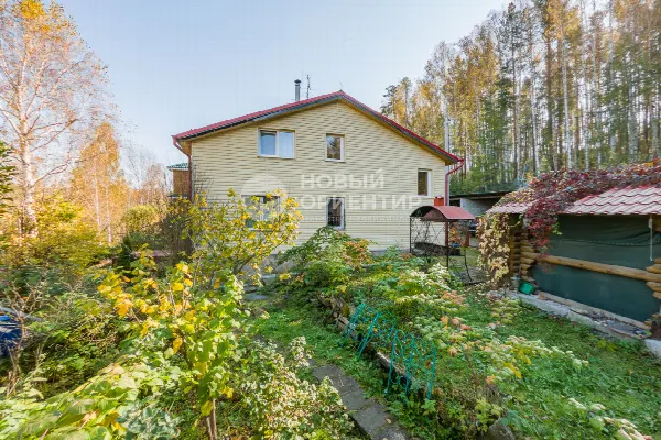 Дом, 158 м², участок 11.2 сот.