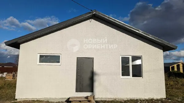Дом, 100 м², участок 8 сот.