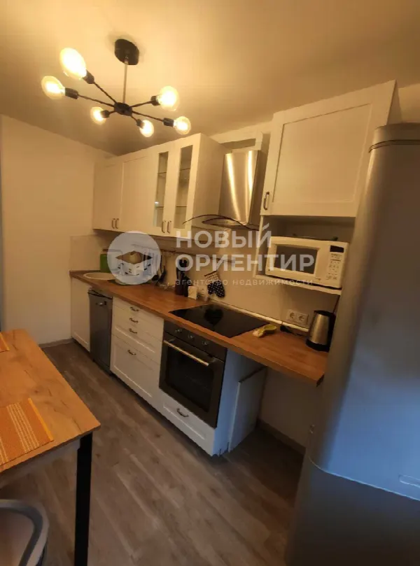 2-комн. квартира, 48 м², 8/10 эт.