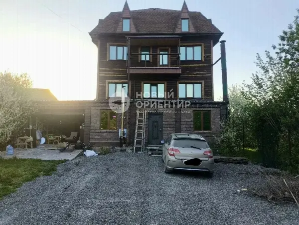 Дом, 319 м², участок 6.3 сот.