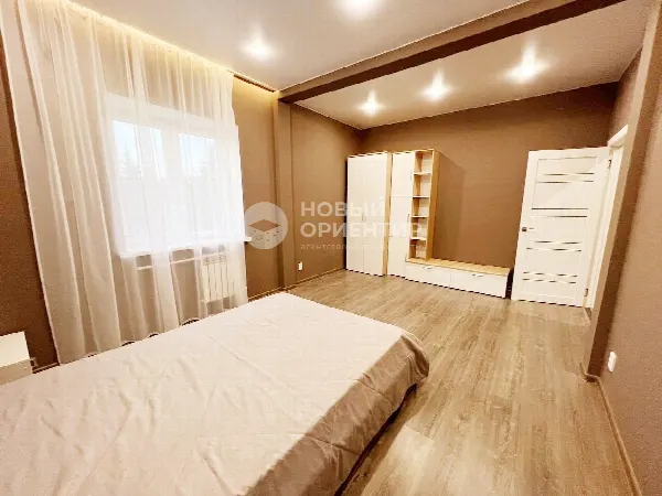 Коттедж, 240 м², участок 15 сот.