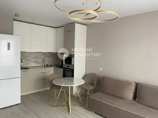 1-комн. квартира, 37.6 м², 22/33 эт.
