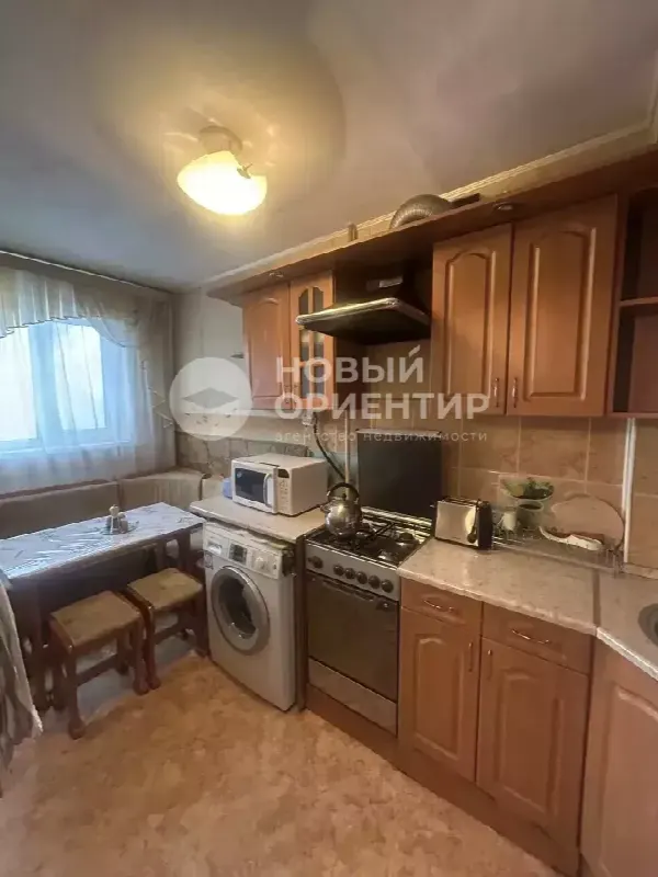 3-комн. квартира, 50 м², 3/5 эт.