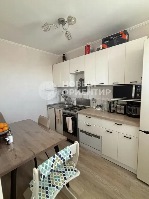 3-комн. квартира, 57.5 м², 8/9 эт.