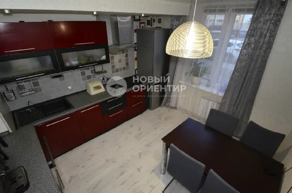 3-комн. квартира, 76 м², 1/18 эт.