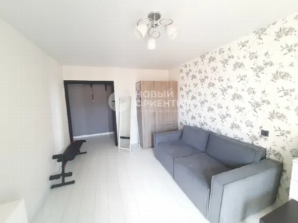 1-комн. квартира, 33.6 м², 8/10 эт.