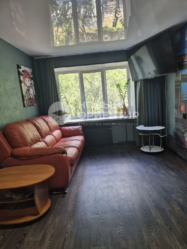 2-комн. квартира, 45 м², 3/5 эт.