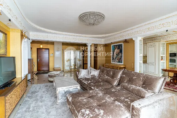4-комн. квартира, 213.4 м², 15/17 эт.