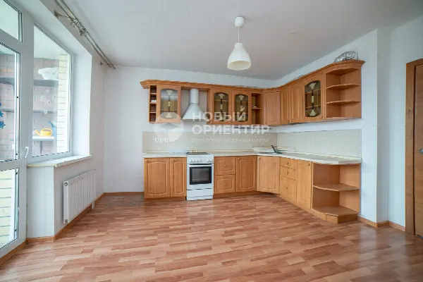 2-комн. квартира, 76.4 м², 7/25 эт.
