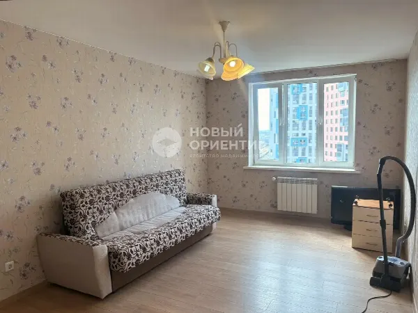 1-комн. квартира, 41.8 м², 17/33 эт.