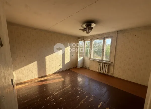 2-комн. квартира, 44 м², 3/5 эт.