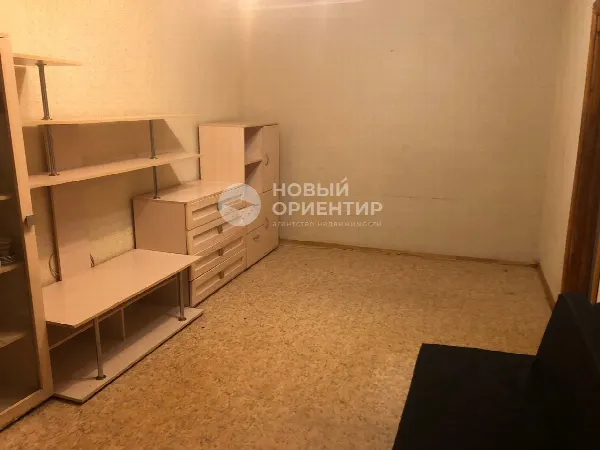 3-комн. квартира, 50.9 м², 1/4 эт.