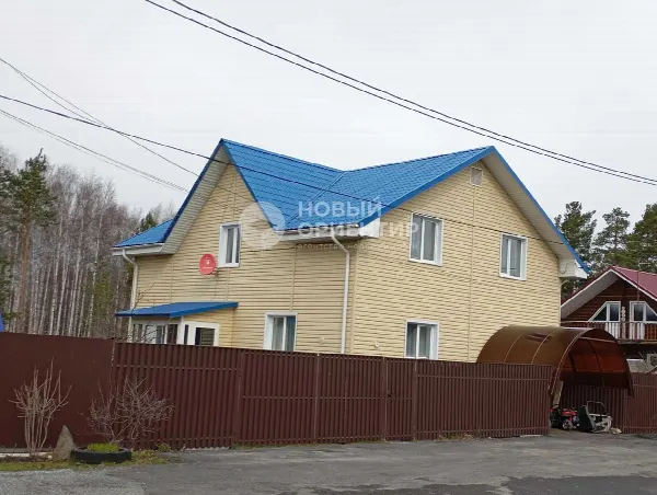 Дом, 198 м², участок 8.5 сот.