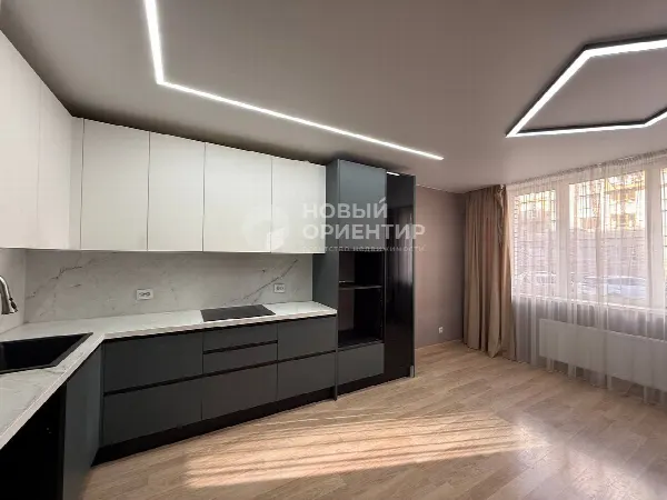 2-комн. квартира, 74 м², 1/9 эт.