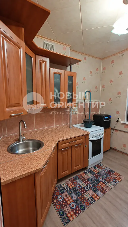 3-комн. квартира, 77.4 м², 2/2 эт.