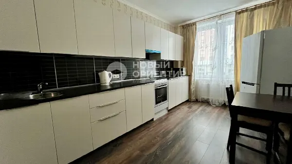 2-комн. квартира, 63 м², 3/21 эт.