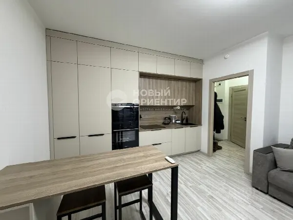 1-комн. квартира, 42 м², 5/27 эт.