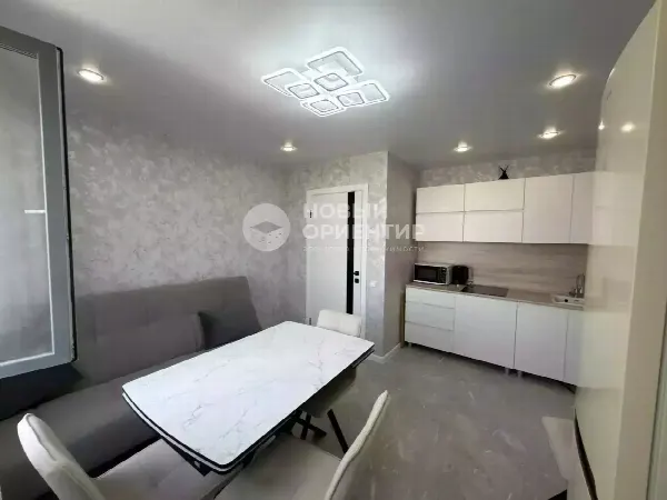 2-комн. квартира, 50.7 м², 9/17 эт.